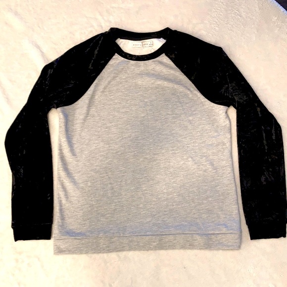 Paper Crane Raglan Black Crush Velvet Heather Grey Raglan Sweatshirt - Picture 3 of 7